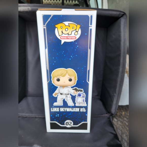 Funko Pop! Movie Poster Star Wars Luke Skywalker & R2-D2 Vinyl Figures & Poster - Picture 4 of 5